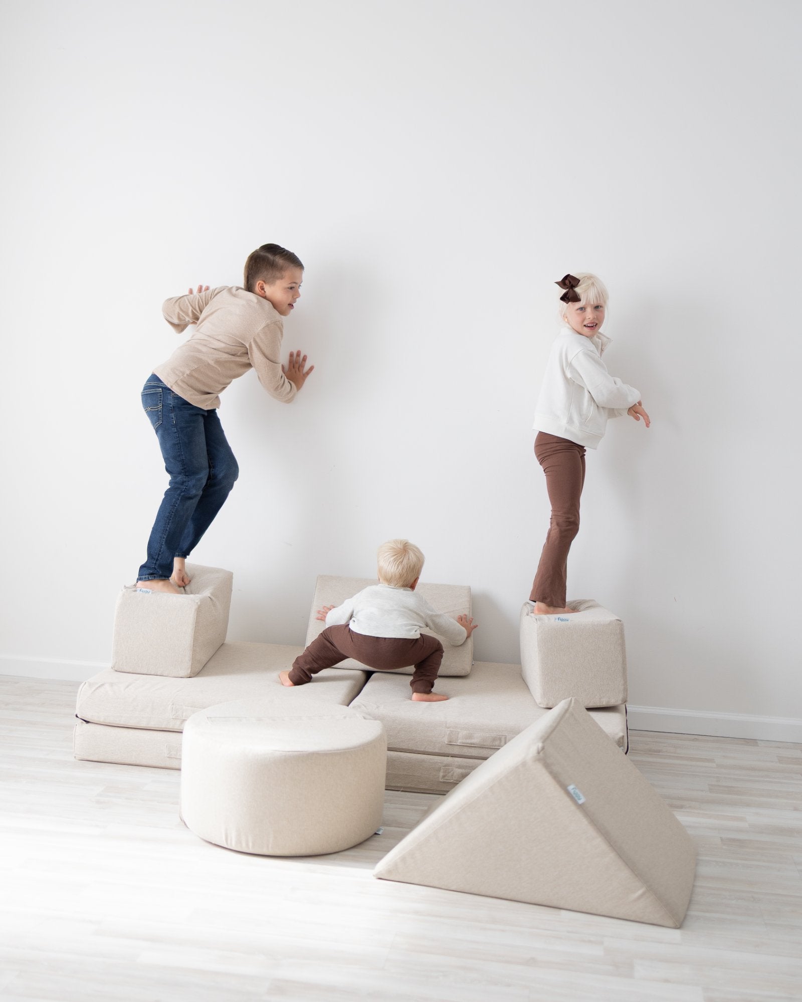Kids climbing on Figgy