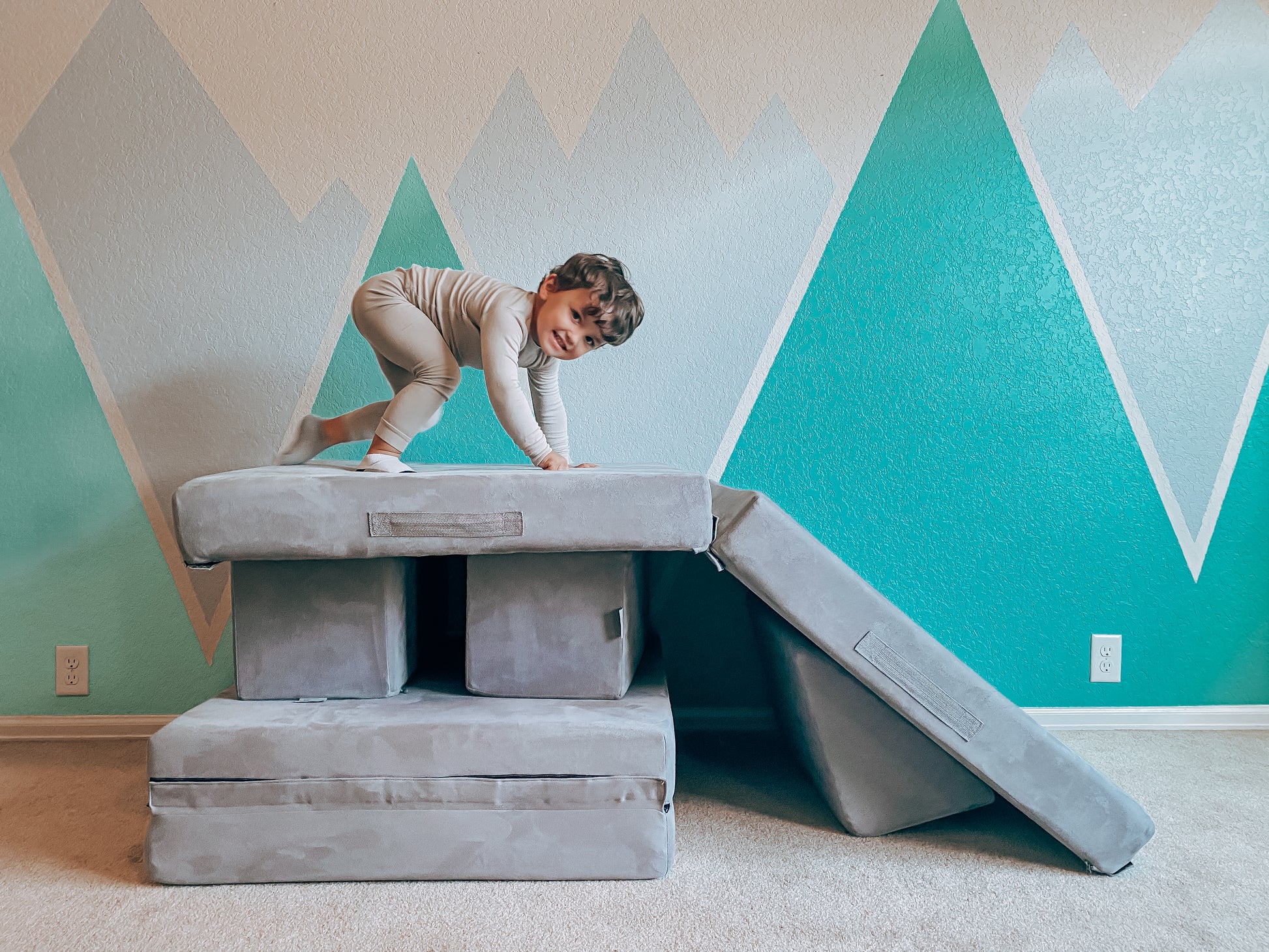 figgy-playcouch-Montesorri-toys