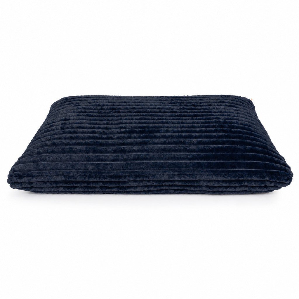 The Baggy crash pad in Night Owl, ribbed faux fur, on white